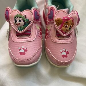 Girls Paw Patrol Shoes Size 8 One Side Lights Up Super Cute